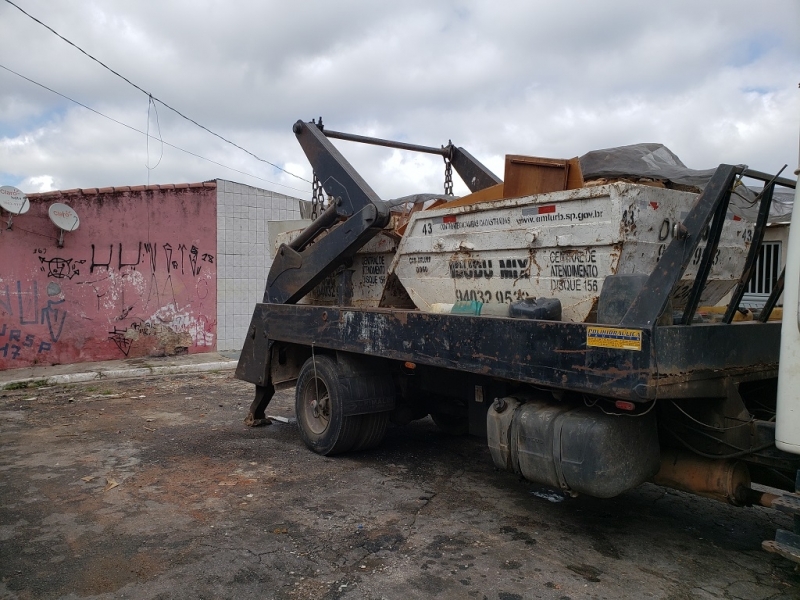 Caminhão para Caçambas de Lixo Brooklin - Caçamba de Lixo de Plástico